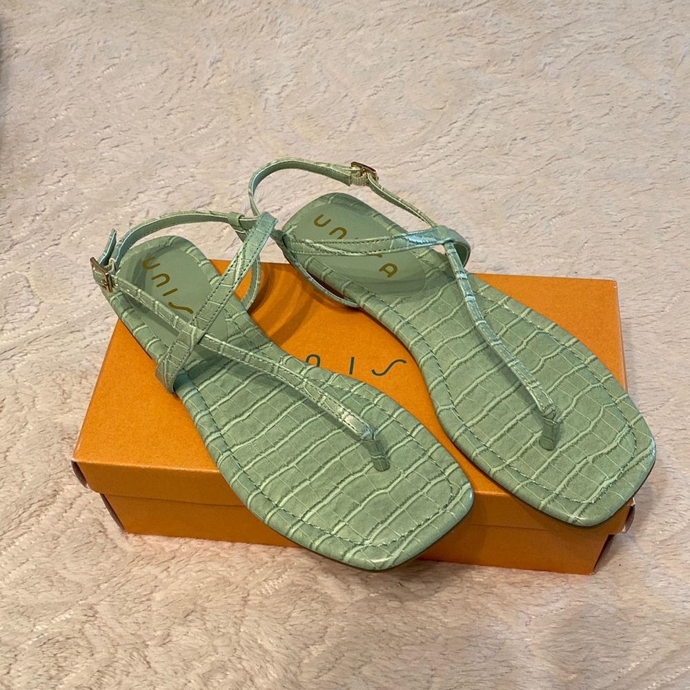 Unisa sandals
